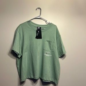 Nike Women’s Crop Top (New) Size XXL